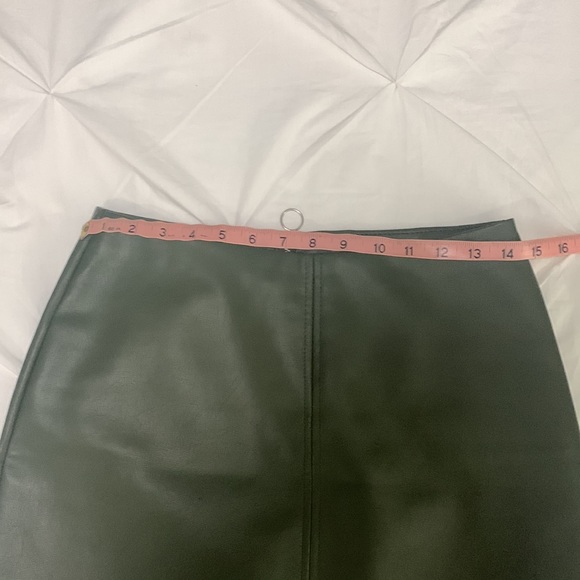 Green Pleather Mini Skirt Primark - Picture 13 of 15